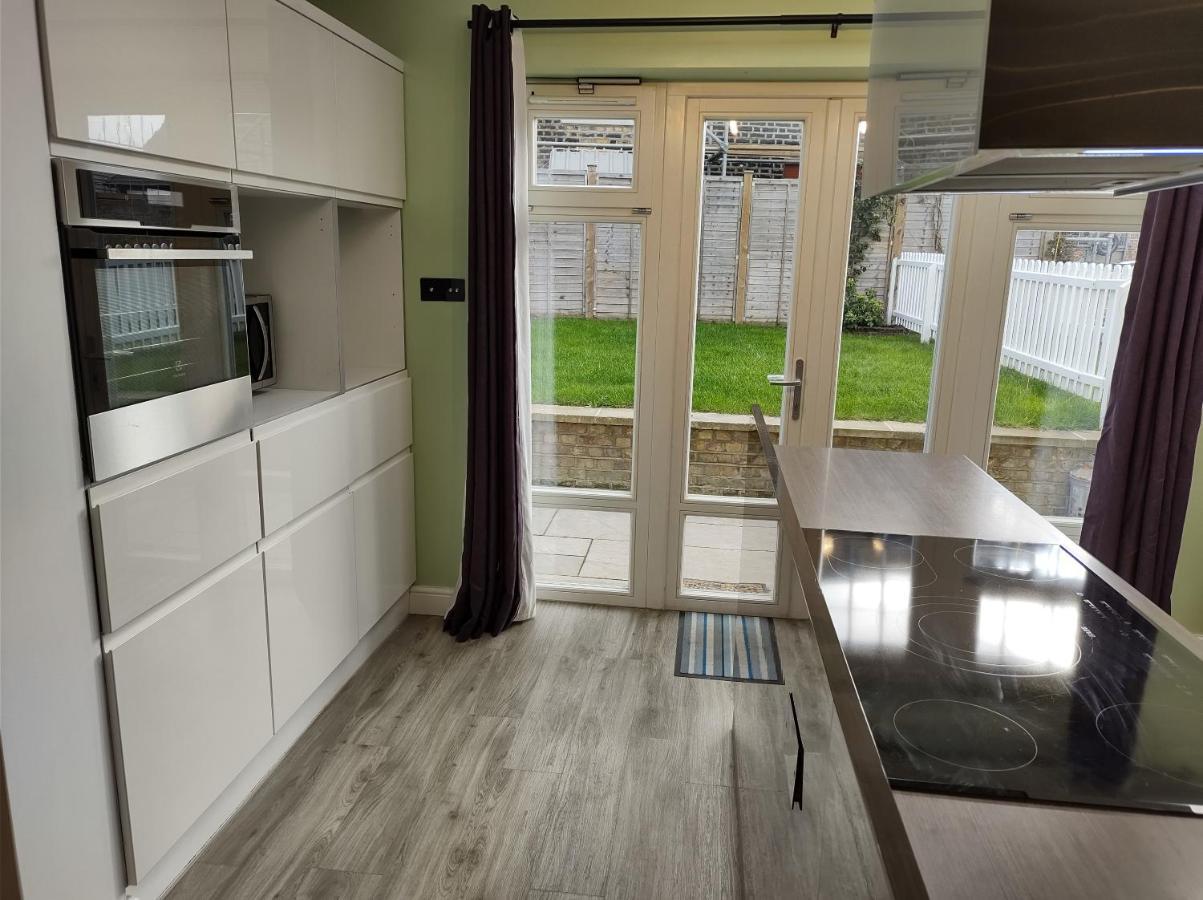 Villa Milton House Sittingbourne Esterno foto