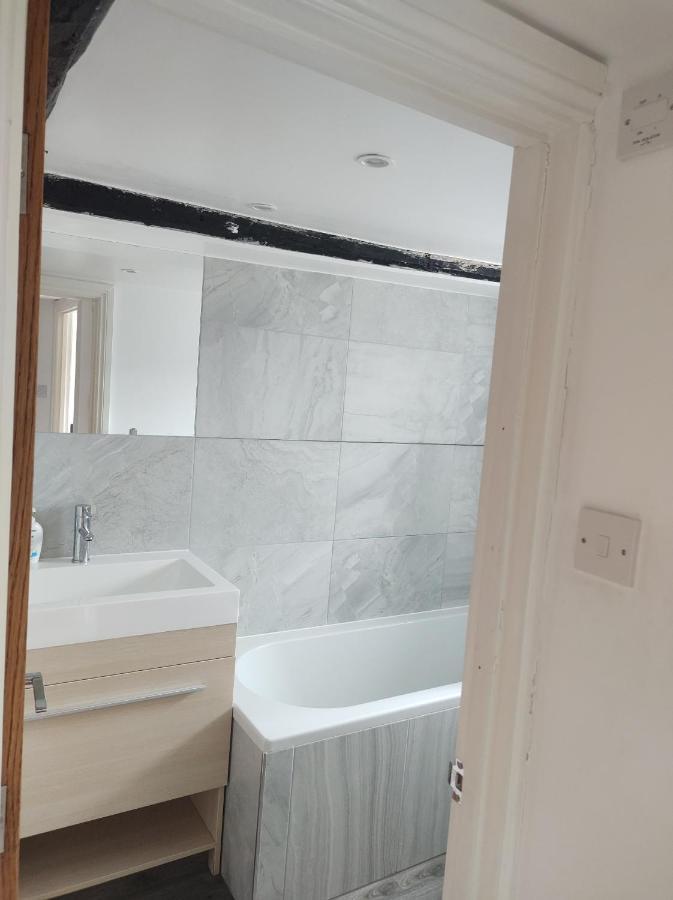 Villa Milton House Sittingbourne Esterno foto